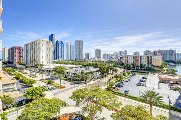 Sunny Isles Beach, FL 33160,251 174th ST 715