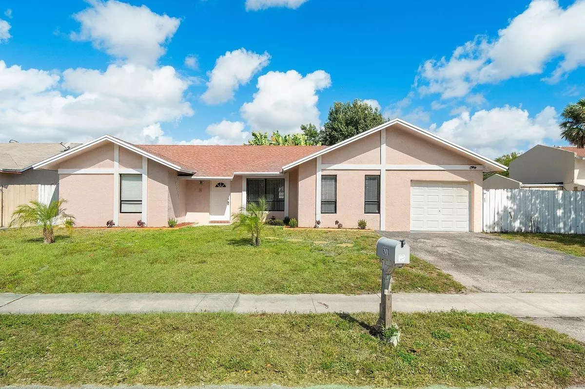 Margate, FL 33068,6271 SW 7th CT