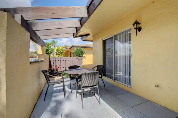 Delray Beach, FL 33484,13741 Via Aurora A