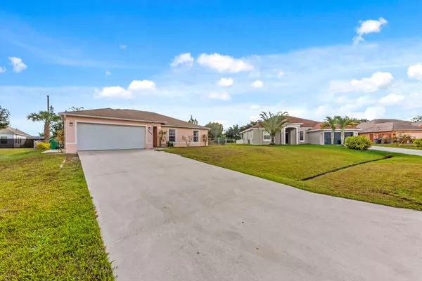 Port Saint Lucie, FL 34953,4689 SW Wade DR