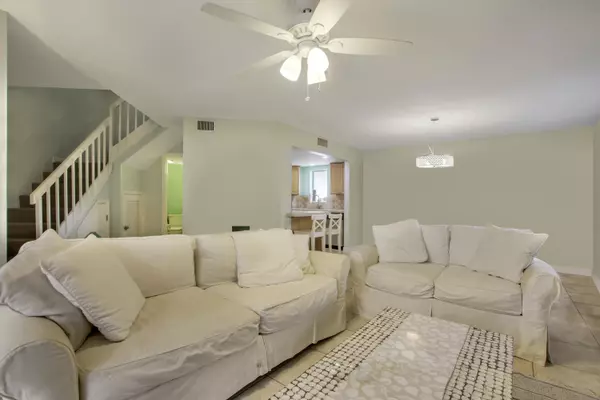 Jupiter, FL 33477,146 Seabreeze CIR