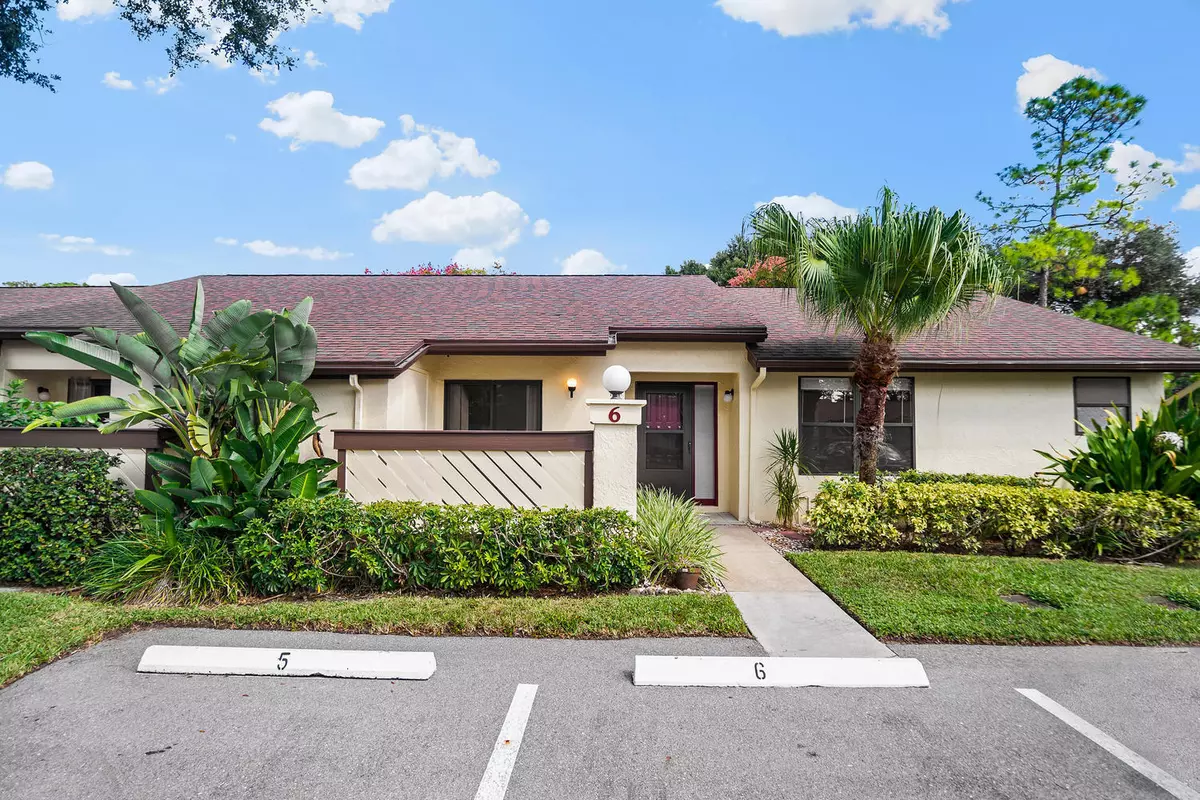 Royal Palm Beach, FL 33411,6 Bay Cedar CT