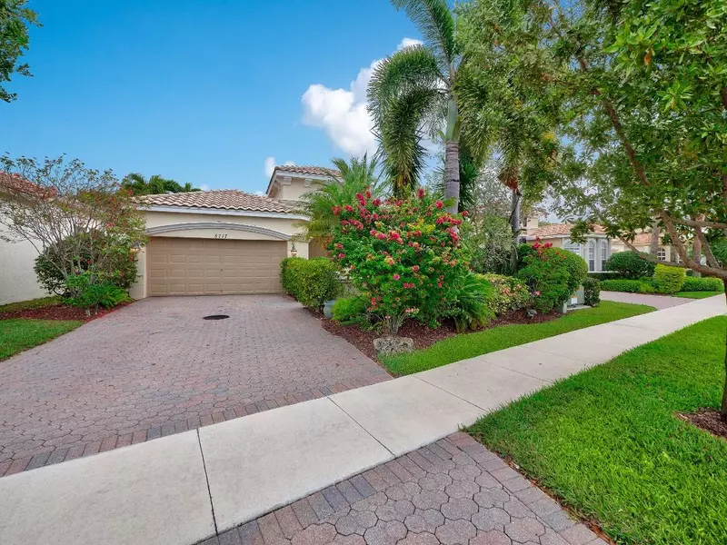 8717 Via Brilliante, Wellington, FL 33411