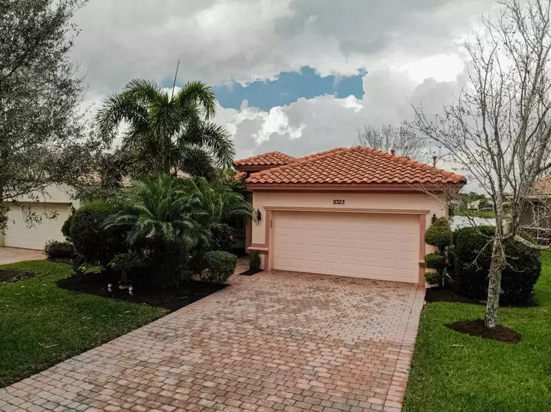 11323 SW Mountain Ash CIR, Port Saint Lucie, FL 34987