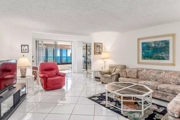 Stuart, FL 34996,1357 NE Ocean BLVD 208