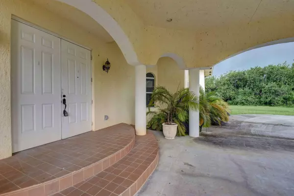 Loxahatchee Groves, FL 33470,14094 N 43rd RD