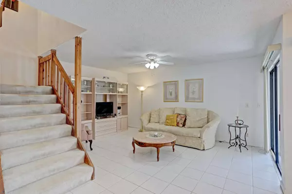 Jupiter, FL 33458,106 Sherwood CIR 2b