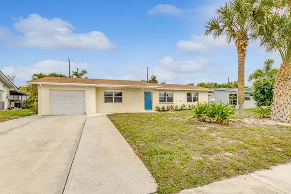 Jensen Beach, FL 34957,1663 NE 24th ST