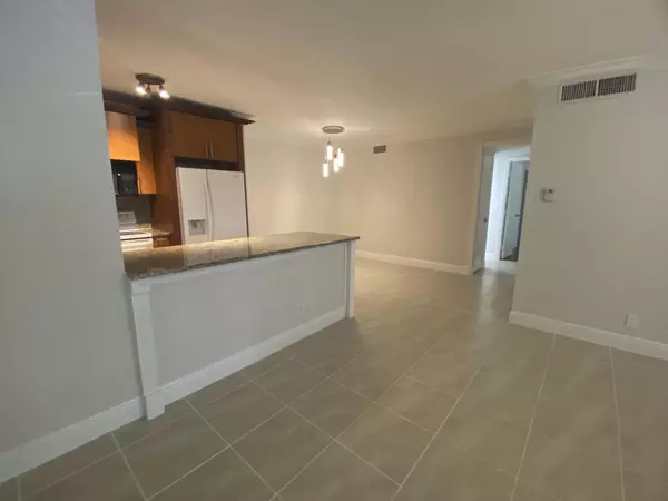 Boynton Beach, FL 33436,9960 Pineapple Tree DR 207