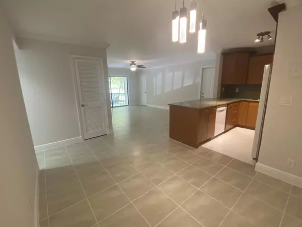 Boynton Beach, FL 33436,9960 Pineapple Tree DR 207