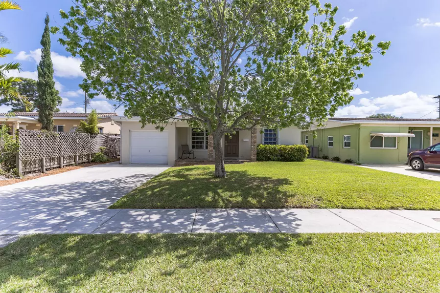 5208 NE 1 AVE, Oakland Park, FL 33334