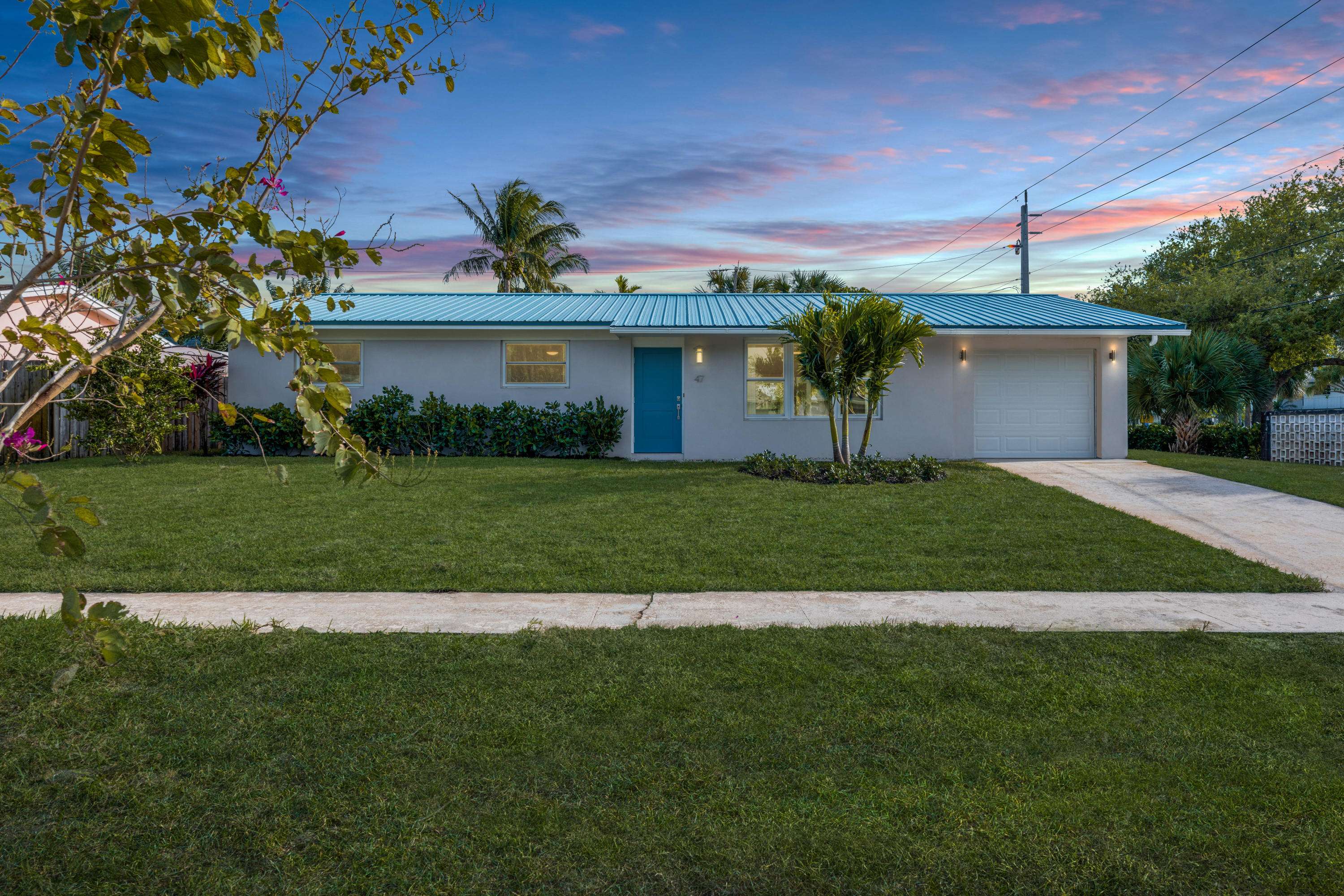 47 Ridgewood CIR, Tequesta, FL 33469