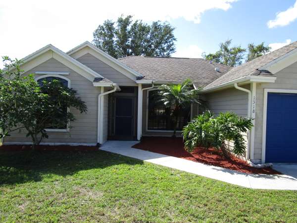 1318 SW Wampler AVE, Port Saint Lucie, FL 34953