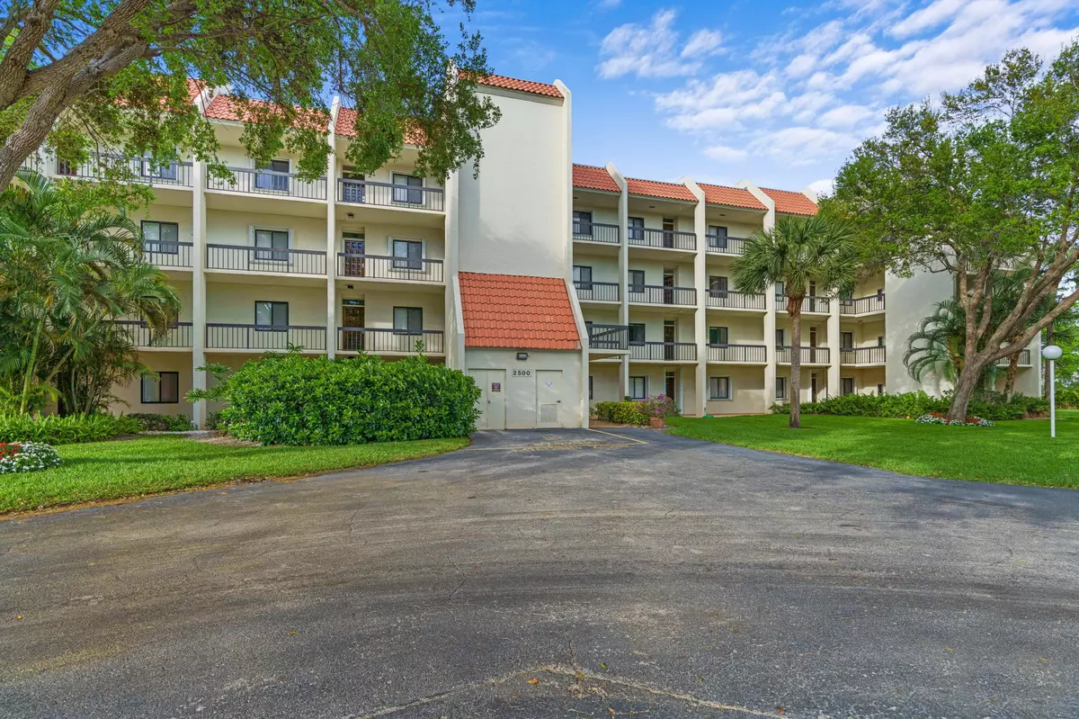 West Palm Beach, FL 33401,2500 Presidential WAY 305