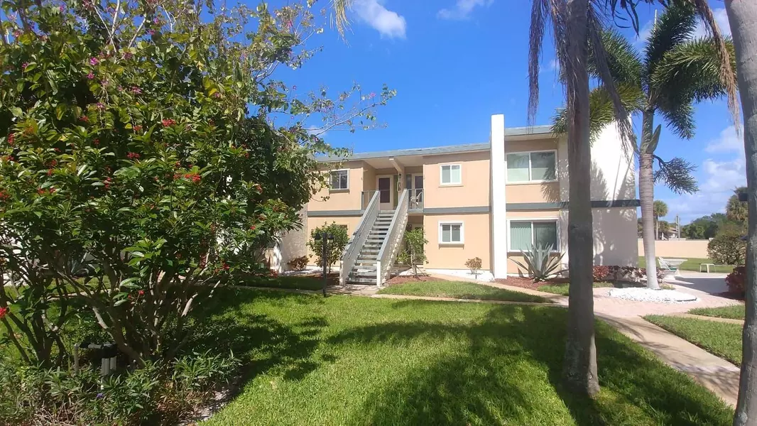 1561 NE 12th TER 9, Jensen Beach, FL 34957