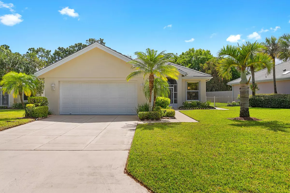 Hobe Sound, FL 33455,7624 SE Bay Cedar CIR