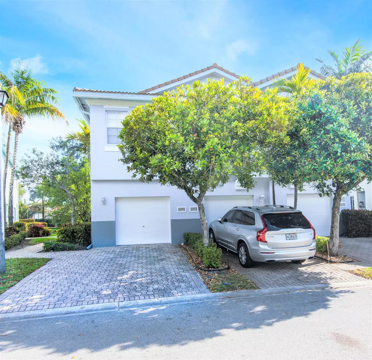 Riviera Beach, FL 33404,3245 Laurel Ridge CIR