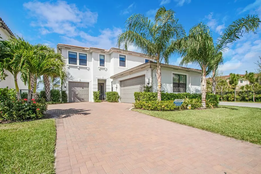 7153 Estero DR, Lake Worth, FL 33463