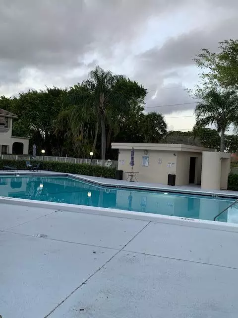 Boca Raton, FL 33433,6328 Longboat LN 302