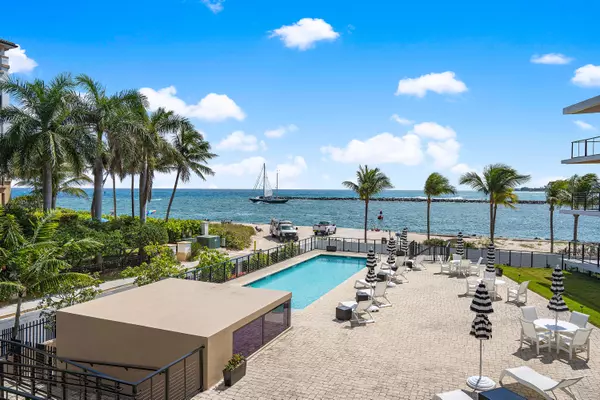 Palm Beach Shores, FL 33404,106 Inlet WAY 202