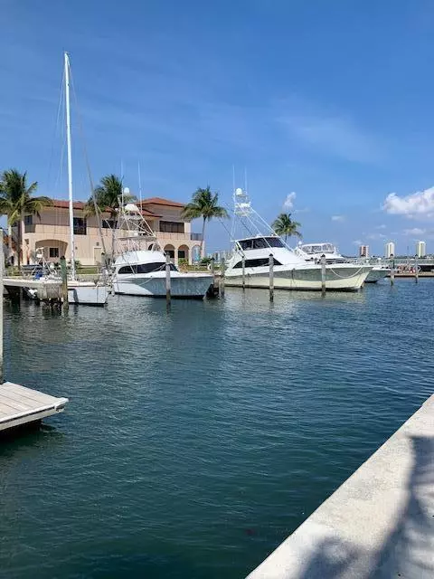 Lake Park, FL 33403,525 Flagler BLVD