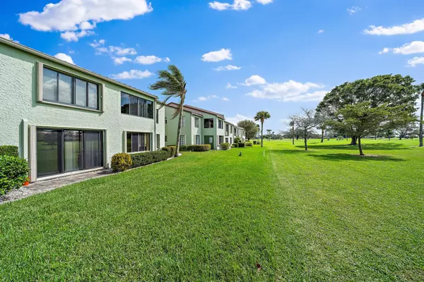 Stuart, FL 34997,5413 SE Miles Grant RD G111