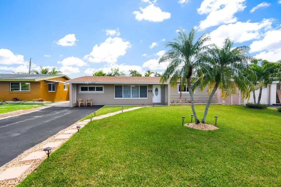 2331 Tarpon DR, Miramar, FL 33023