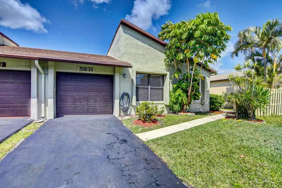 5831 Mirror Lakes BLVD, Boynton Beach, FL 33472