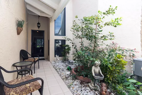 Palm Beach Gardens, FL 33418,727 Windermere WAY