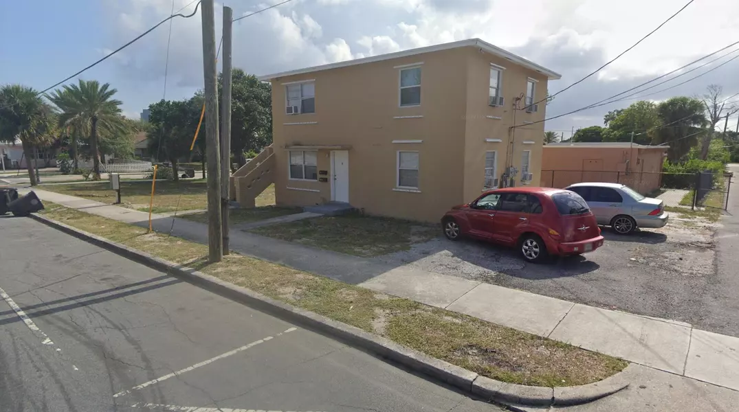 803 Douglass AVE, West Palm Beach, FL 33401