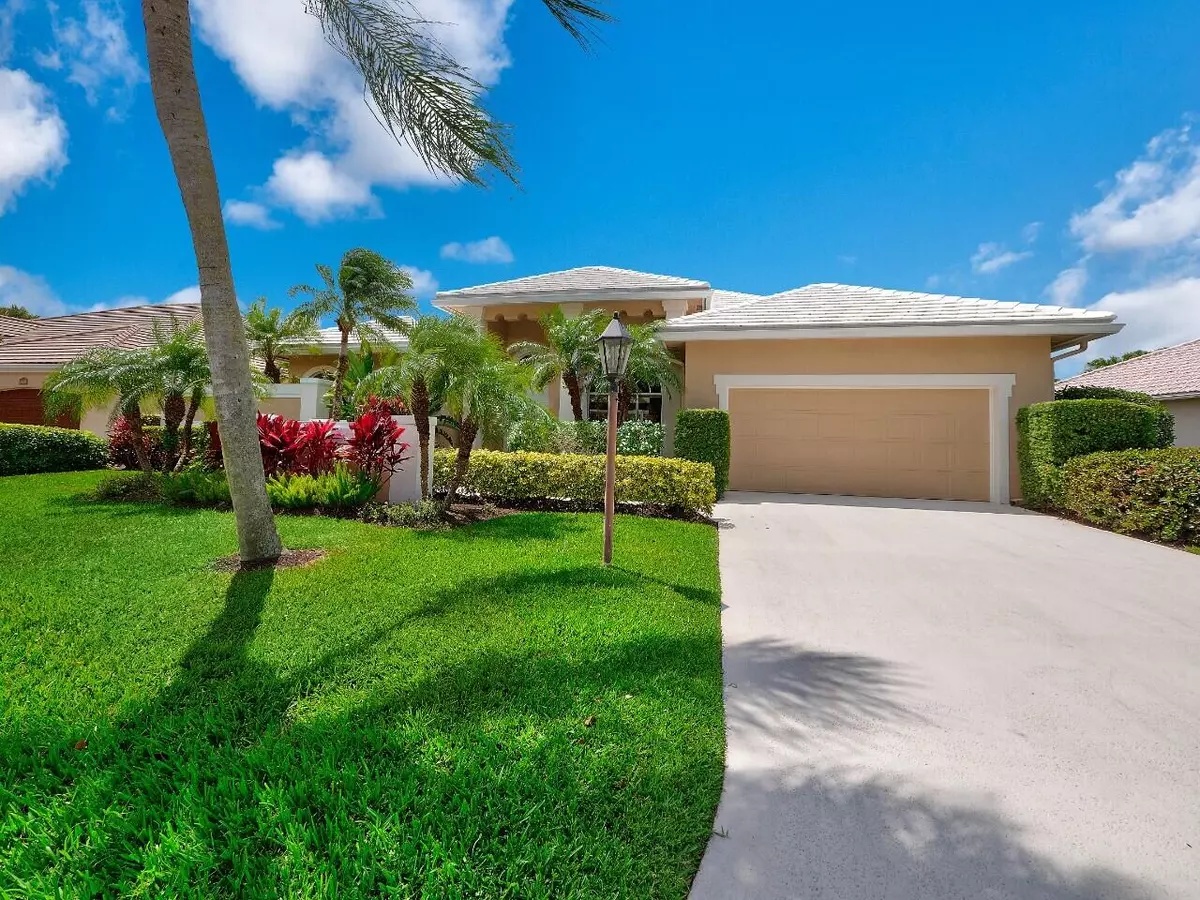 Palm Beach Gardens, FL 33418,23 Windward Isle ISLE