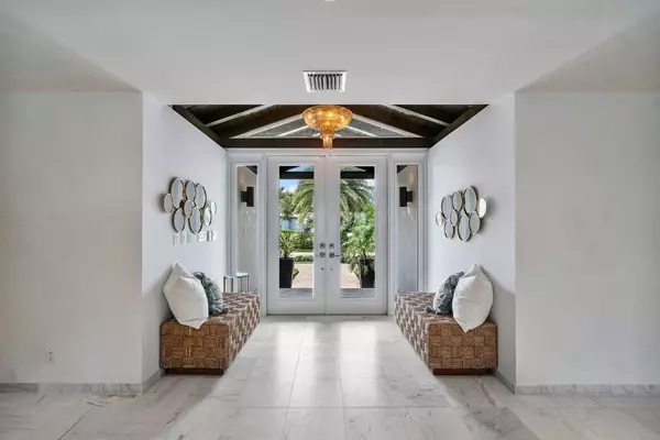 Lantana, FL 33462,1386 Lands End RD