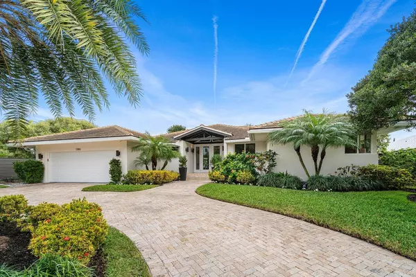 Lantana, FL 33462,1386 Lands End RD