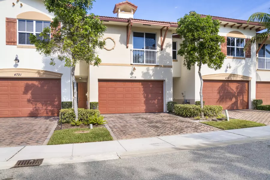 4719 N N Prive CIR, Delray Beach, FL 33445