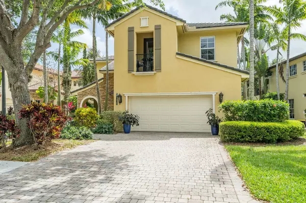 2018 Graden DR, Palm Beach Gardens, FL 33410