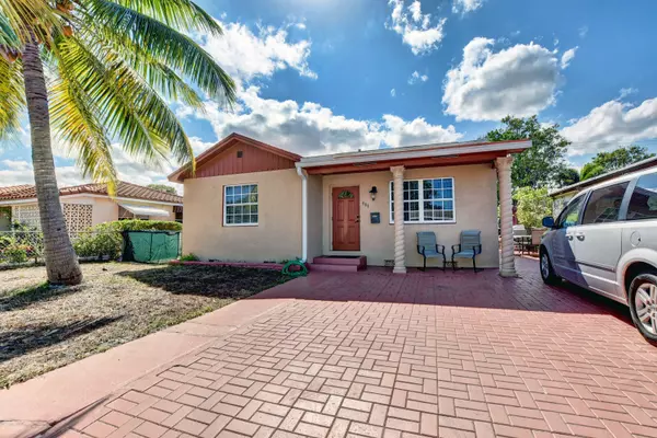 Lake Worth, FL 33460,905 S F ST