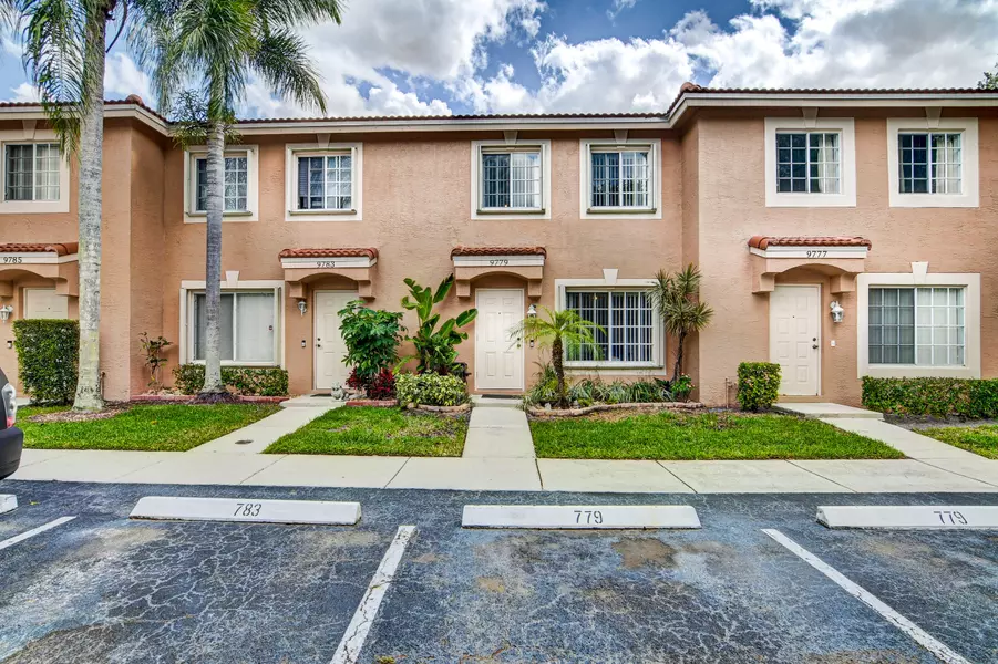 9779 Kamena CIR, Boynton Beach, FL 33436