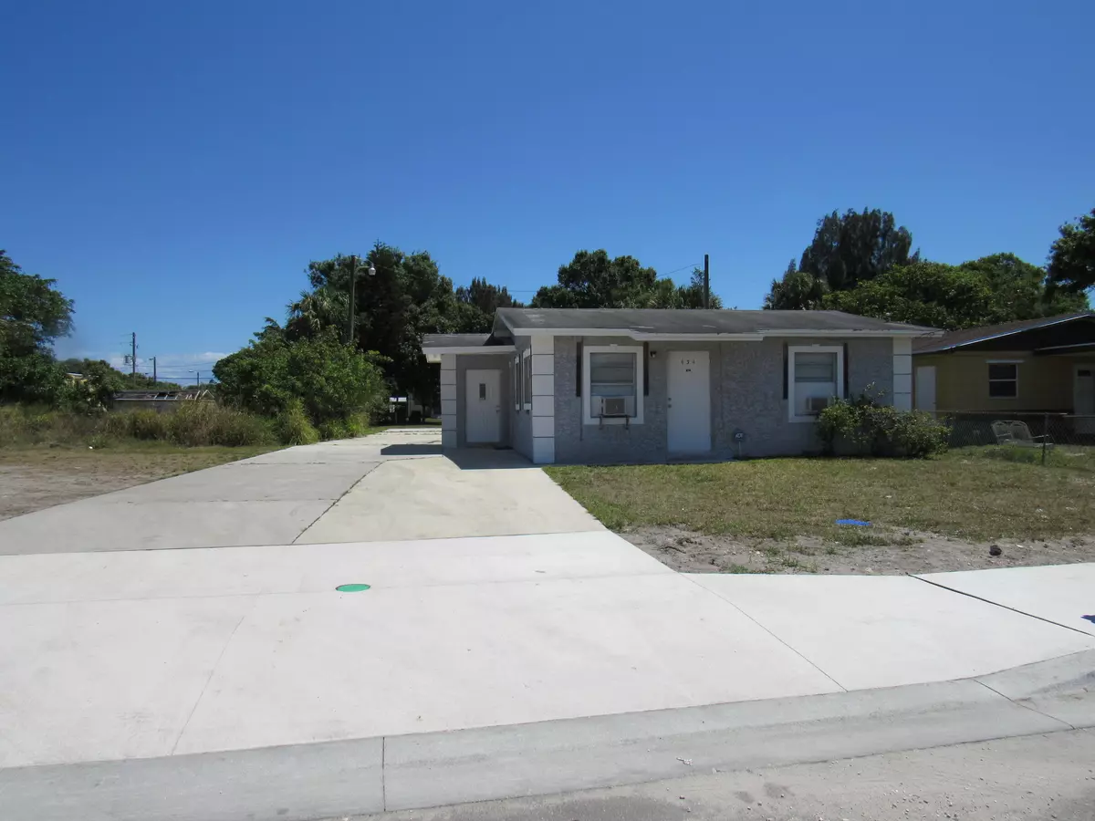 Fort Pierce, FL 34950,434 N 17th ST