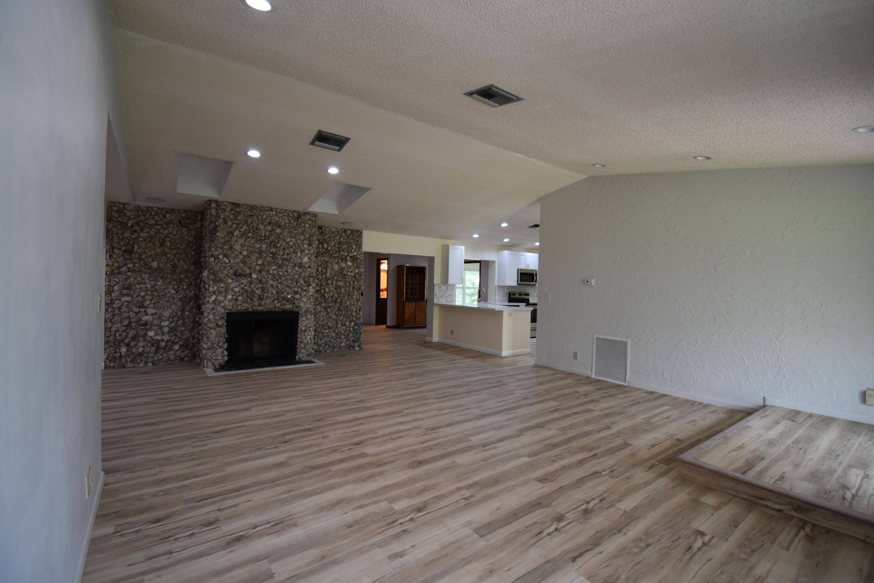 Parkland, FL 33067,5909 NW 71st TER