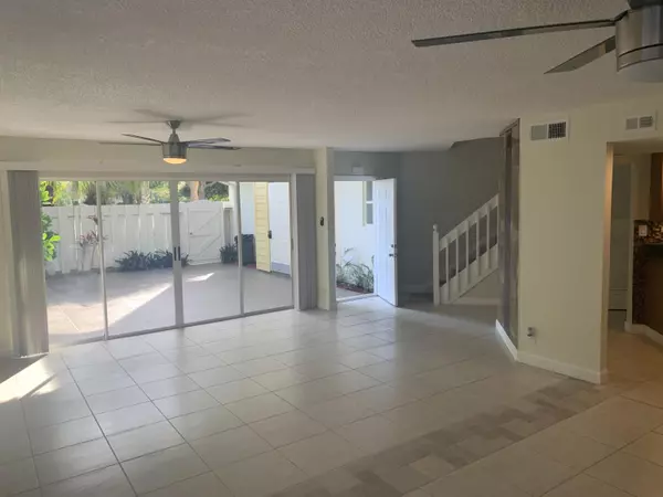 Jupiter, FL 33477,113 Seabreeze CIR