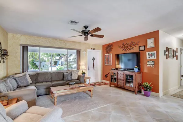 Boca Raton, FL 33486,2232 Park PL