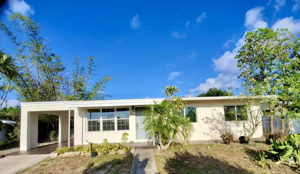 814 Small DR, Lake Worth Beach, FL 33461