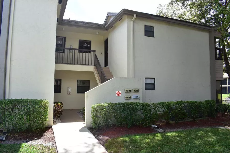 4500 S Carambola CIR 27305, Coconut Creek, FL 33066