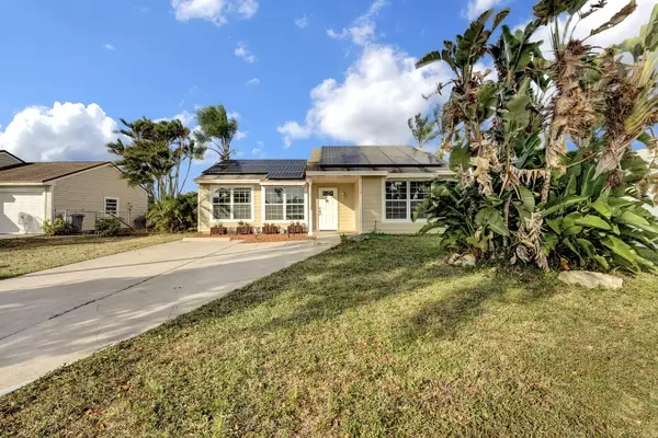 Boynton Beach, FL 33472,5488 Courtney CIR