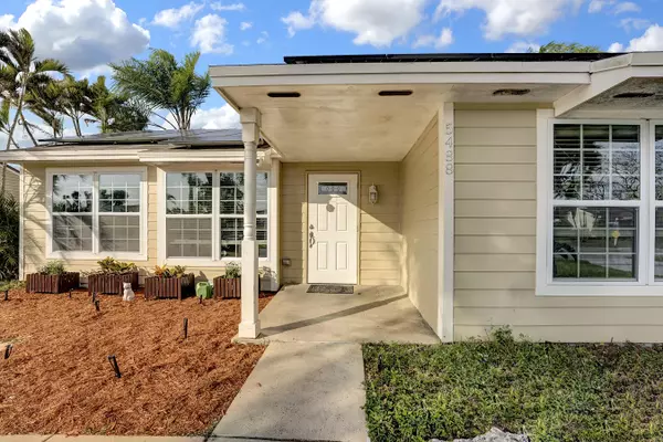 Boynton Beach, FL 33472,5488 Courtney CIR