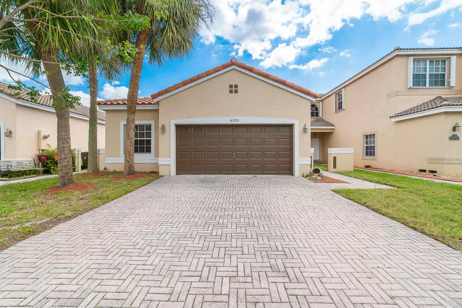 6232 NW 36th AVE, Coconut Creek, FL 33073