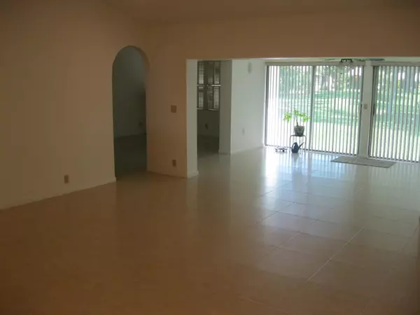 Boca Raton, FL 33498,10670 Greenbriar CT