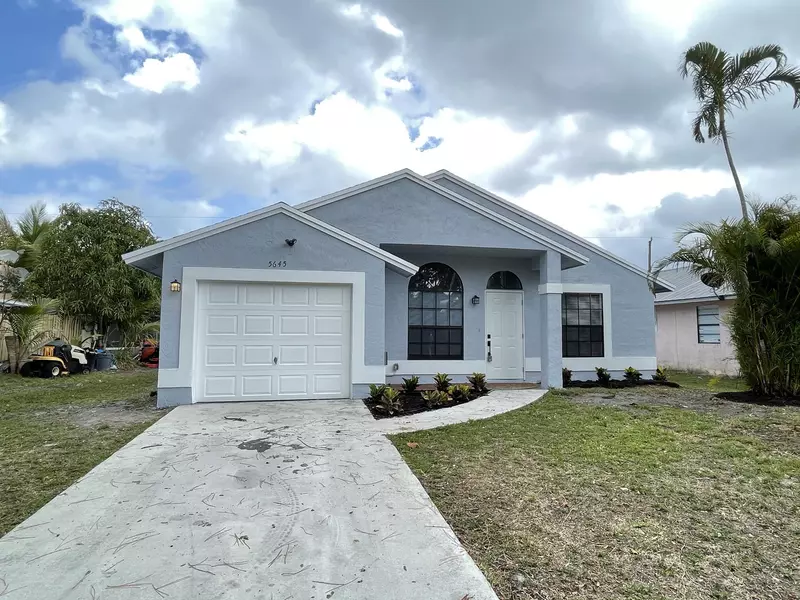 5645 SE Mitzi LN, Stuart, FL 34997