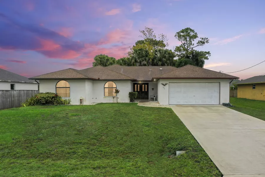 931 SW Haleyberry AVE, Port Saint Lucie, FL 34953