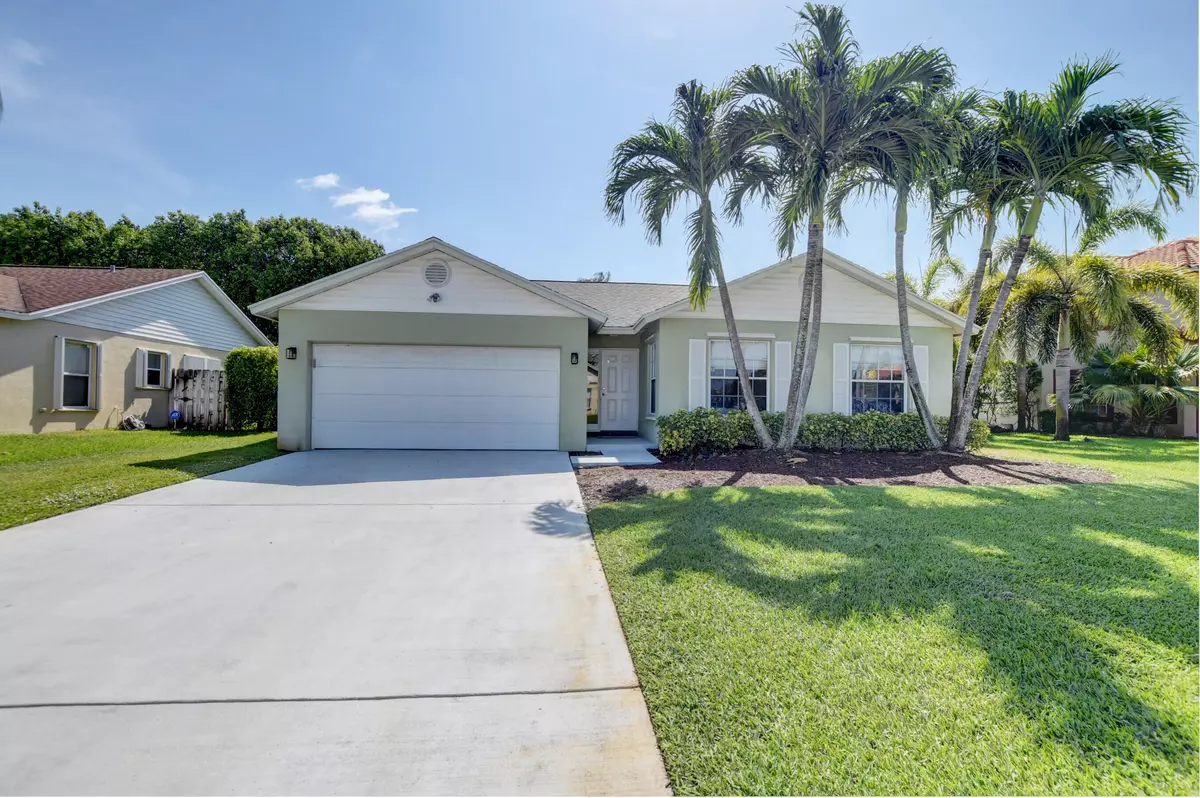 Boynton Beach, FL 33437,9966 Holly Hill DR